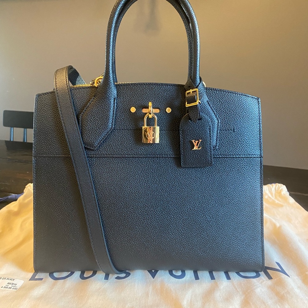 Louis Vuitton City Steamer MM Leather Handbag (Style M53015) - Picture 2 of 6
